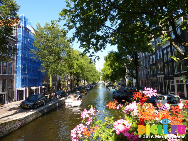 FZ030709 Canal in Amsterdam